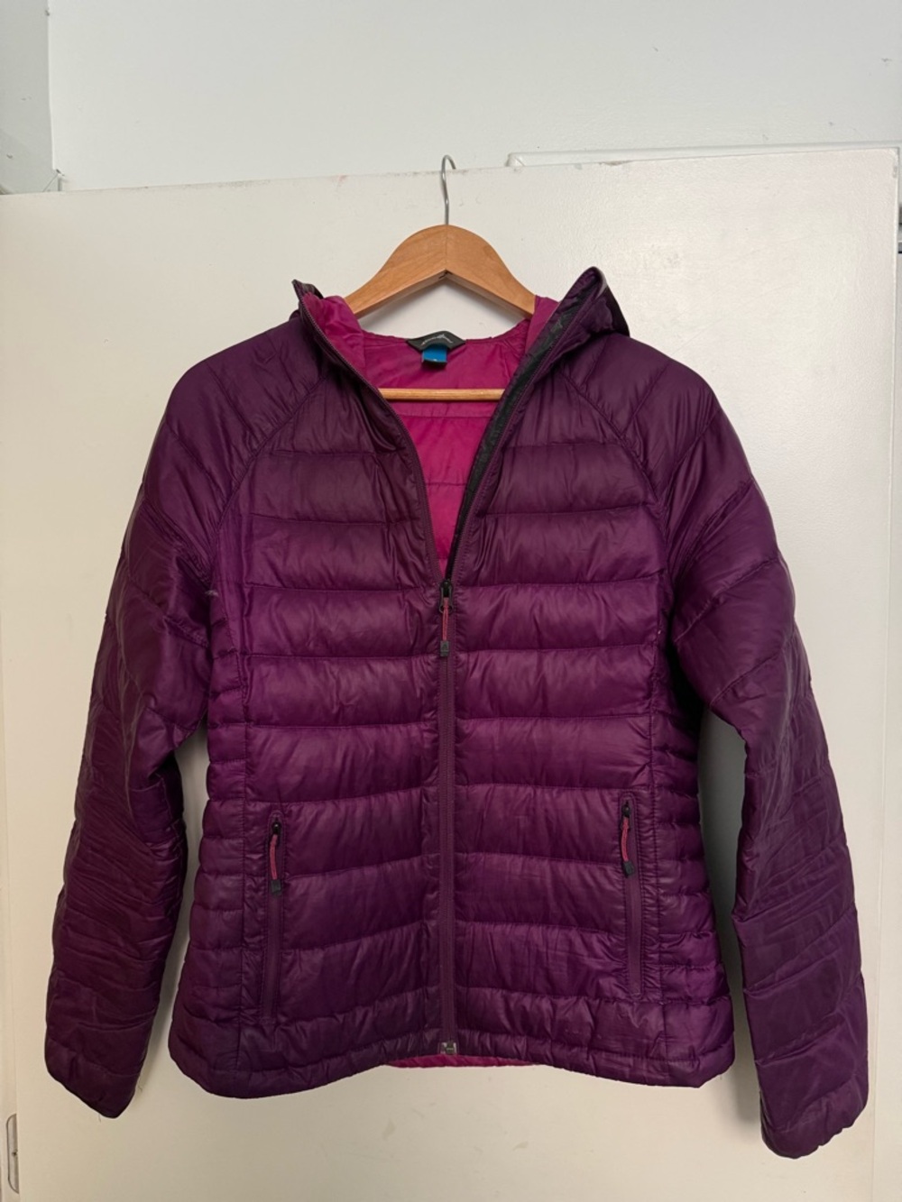 Eddie Bauer Women's Hooded Quilted Puffer Jacket - Deep Plum with Pink Lining
